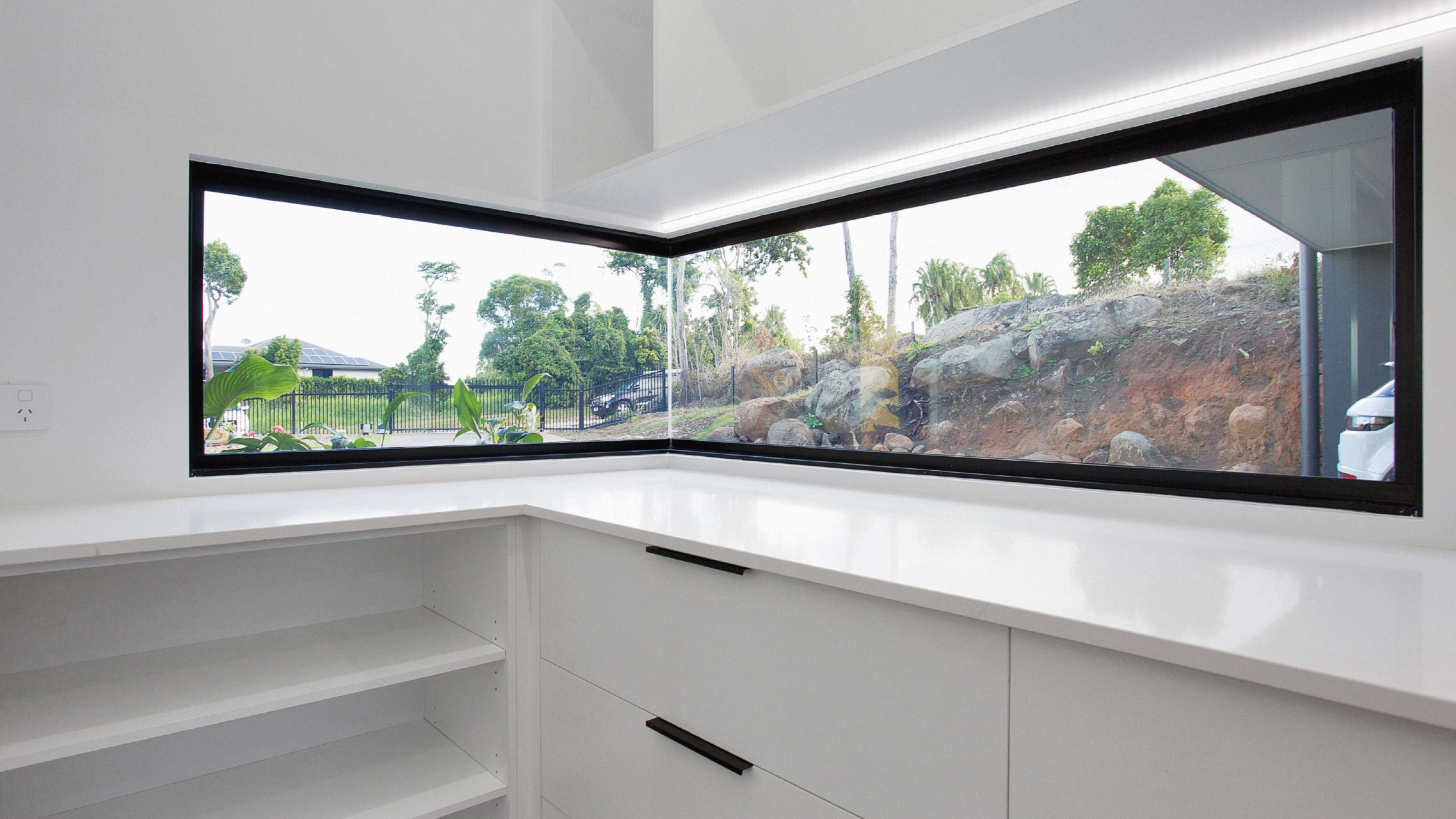 Large Butt Joint Fixed Window